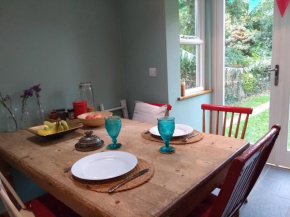Lovely Terraced 2-Bed House (near Hinksey Park)
